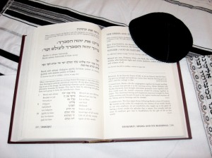 ht_prayerbookkippot_sm
